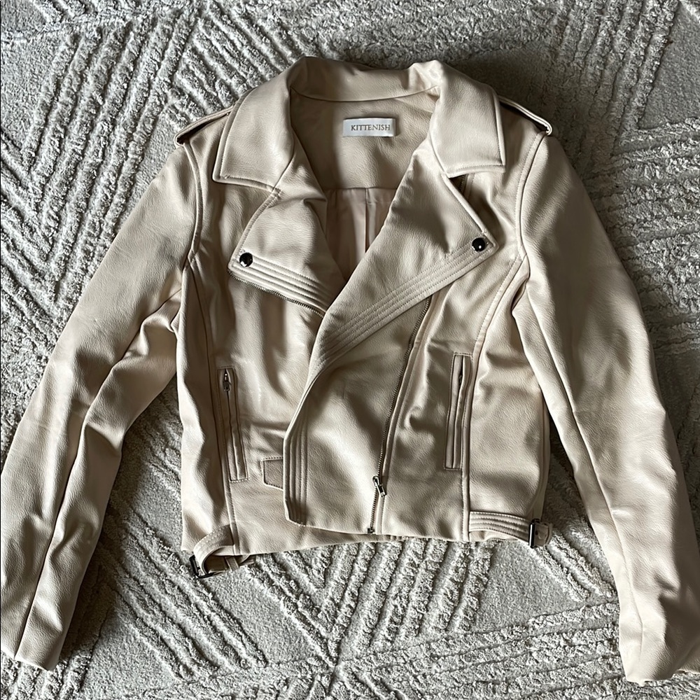 Women's sz M Beige Leather Jacket